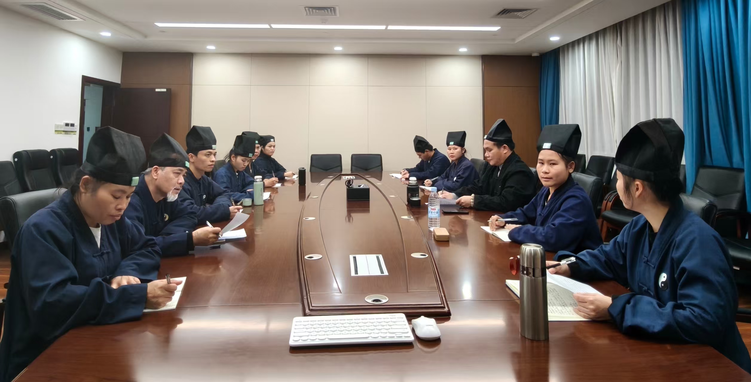 1768092900128269.jpg 35fe4e559bd6731321e8d5c32535bbd8.jpg