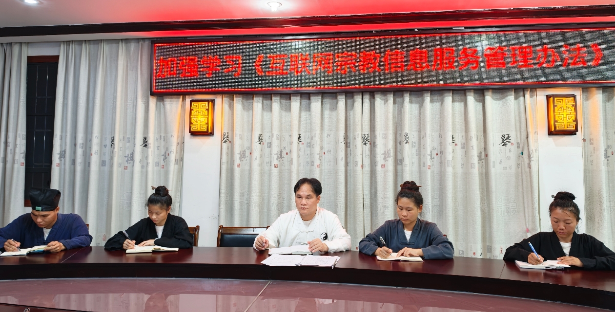 fcba5f885fad0cb2936fe5810fb611c3.jpg